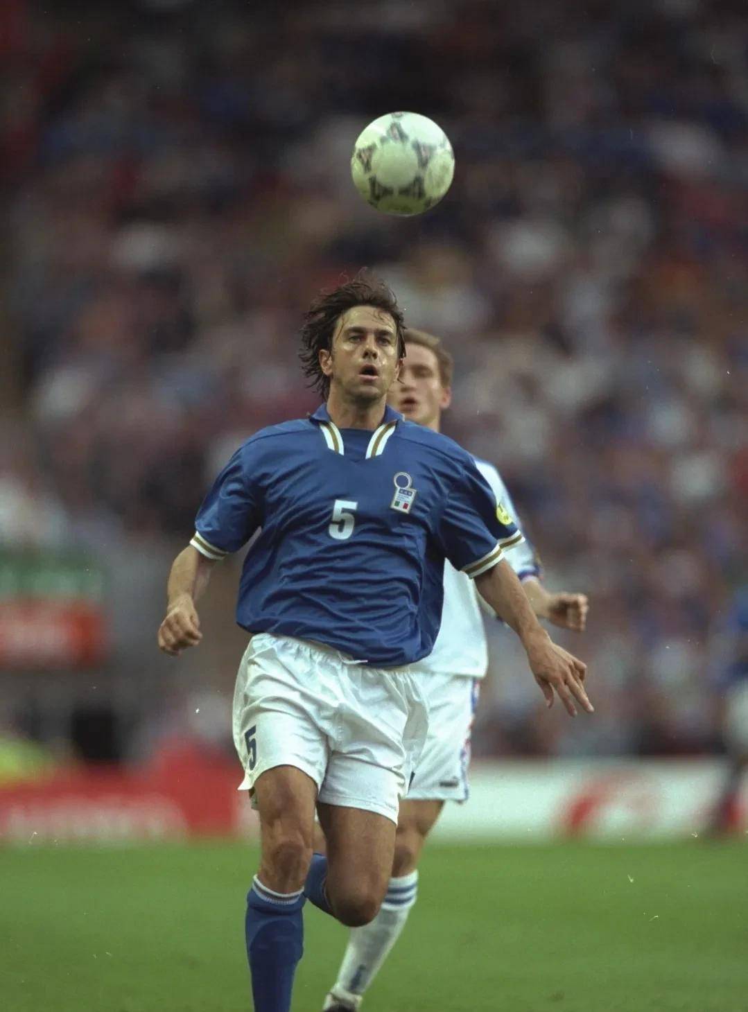 意大利队凭借个人表现晋级半决赛