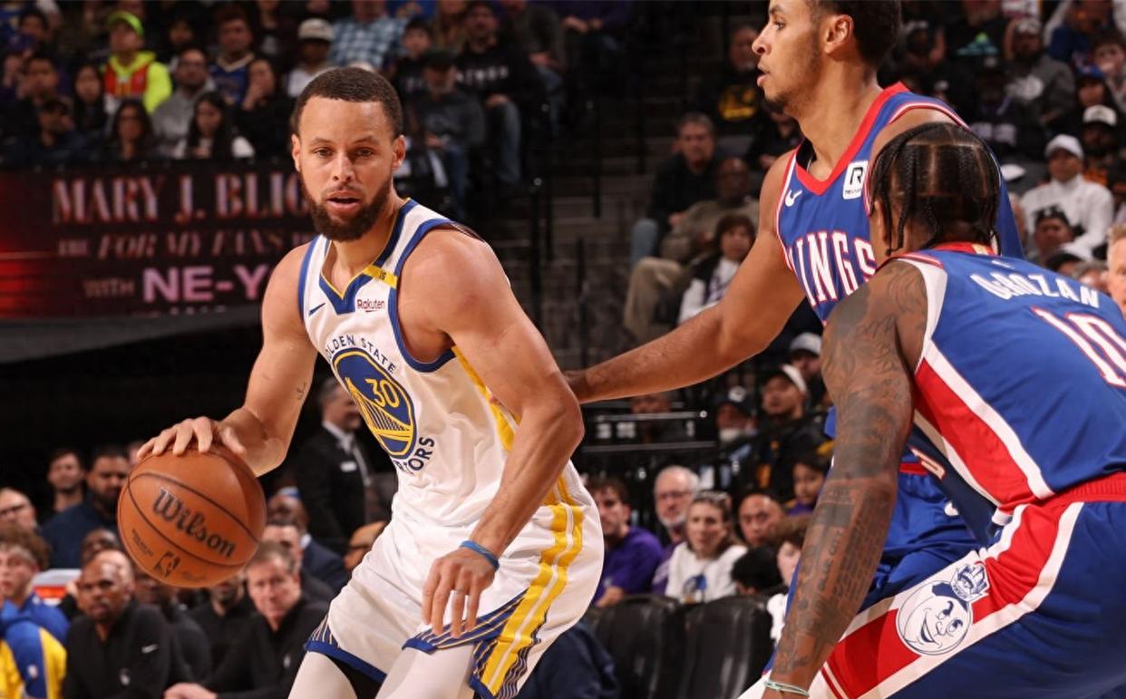 库里重返赛场,战术调整首场状态出色,TES观众沸腾!