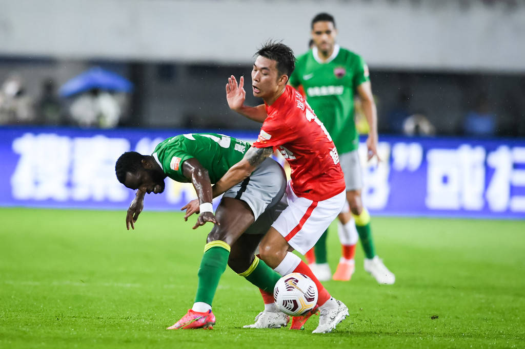 赛前速览:法网八强战巴塞罗那对阵广州队,三大看点值得期待